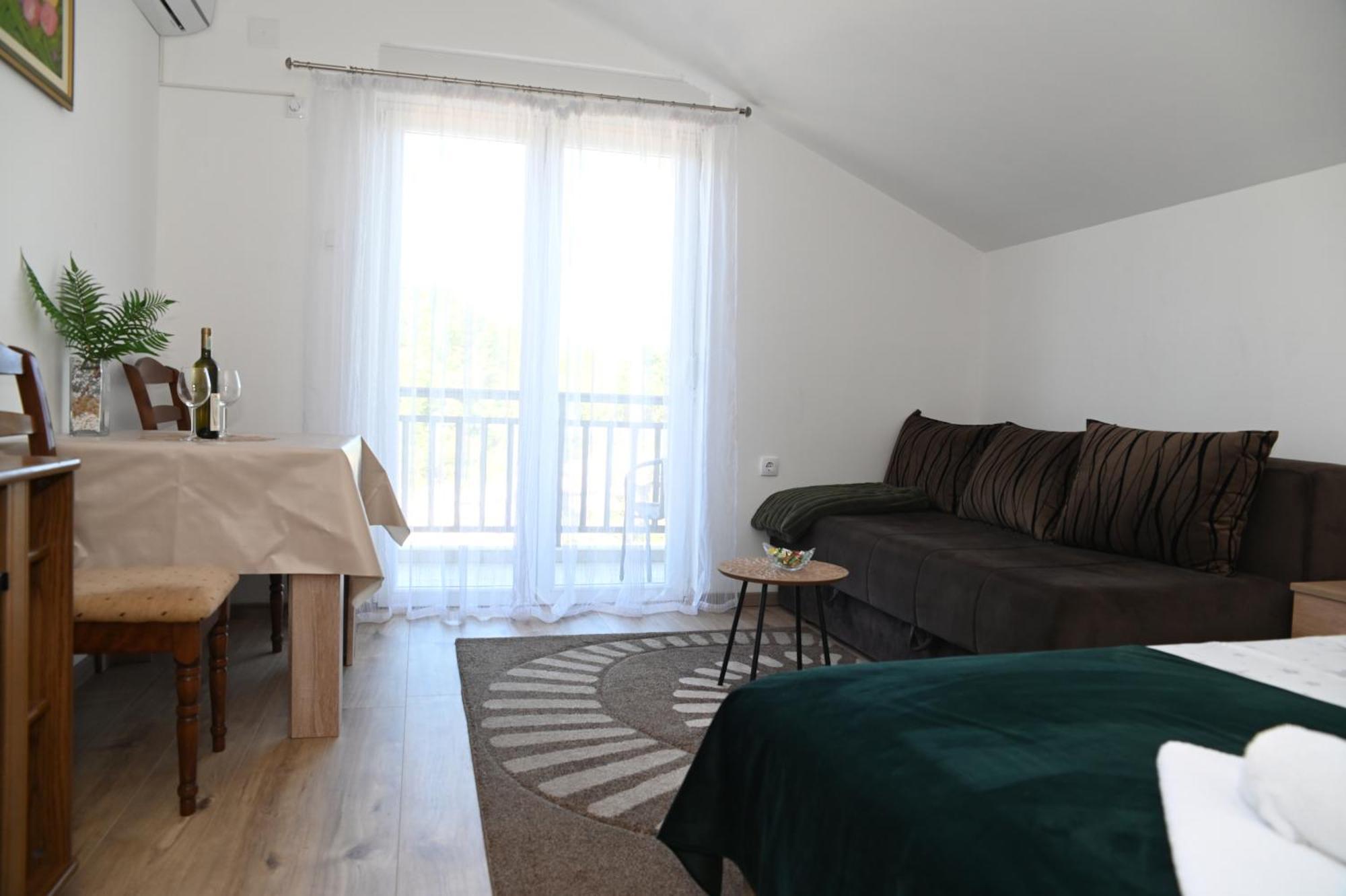 Apartment 'maslina' *