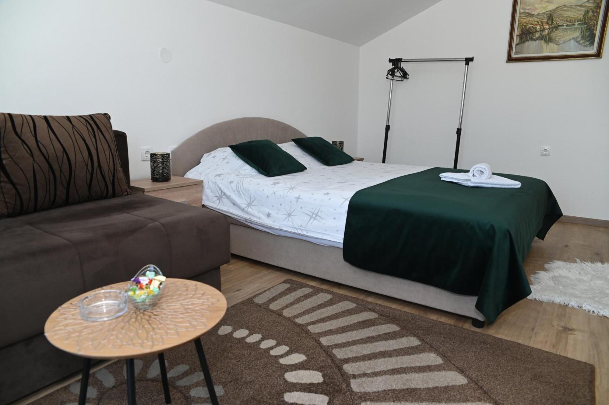 Apartment 'maslina' *